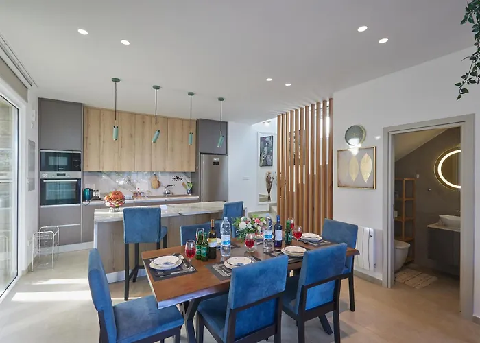 Vie Bleu 3 Bedroom 别墅 *