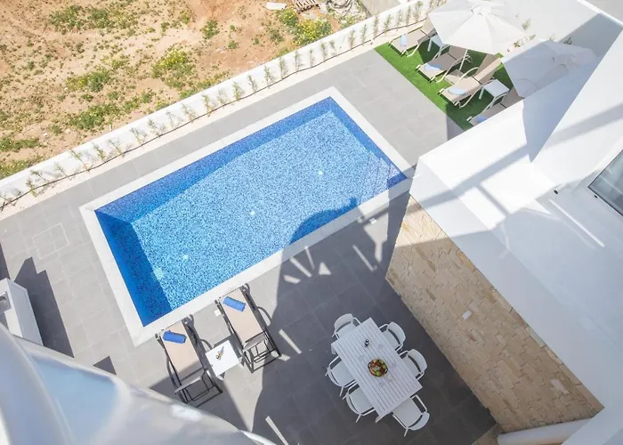 Vie Bleu 3 Bedroom Vila Protaras