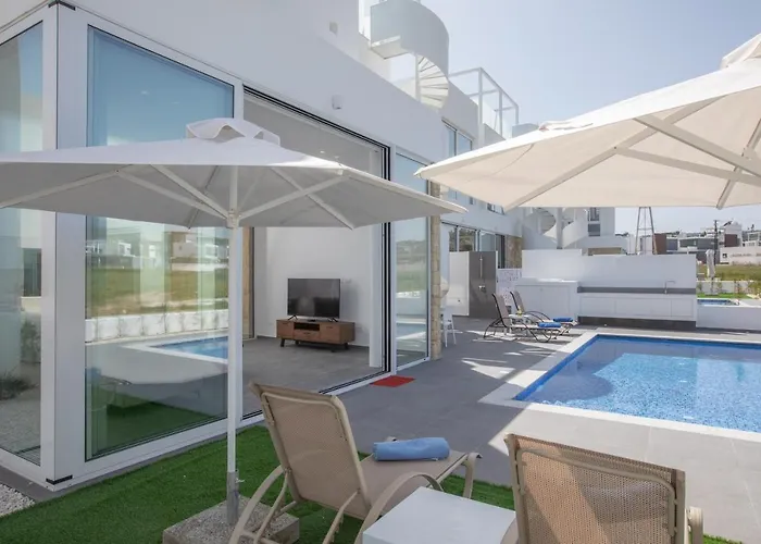 Vila Vie Bleu 3 Bedroom Protaras