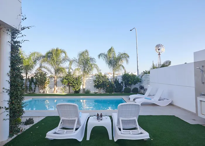 Vie Bleu 3 Bedroom Vila Protaras