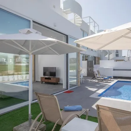 Villa Vie Bleu 3 Bedroom Protaras