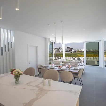 Vie Bleu 3 Bedroom *