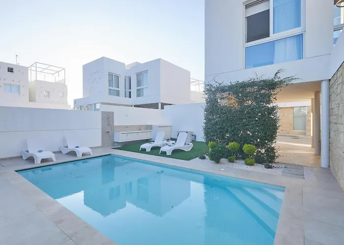 Vie Bleu 3 Bedroom *