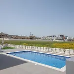 Villa Vie Bleu 3 Bedroom *