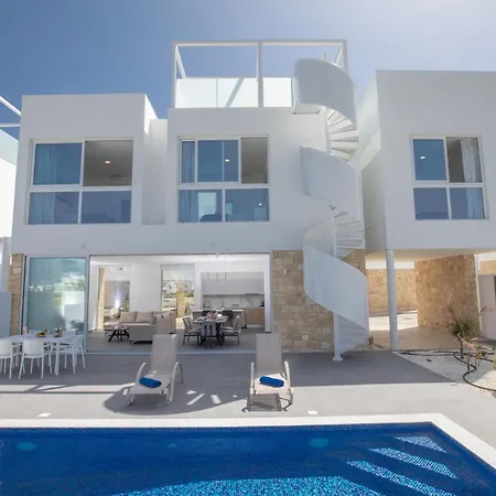 Vie Bleu 3 Bedroom * プロタラス