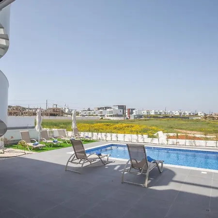 빌라 Vie Bleu 3 Bedroom 프로타라스