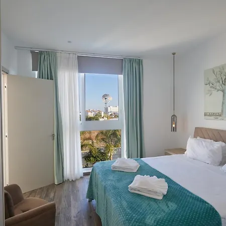 Vie Bleu 3 Bedroom ヴィラ プロタラス