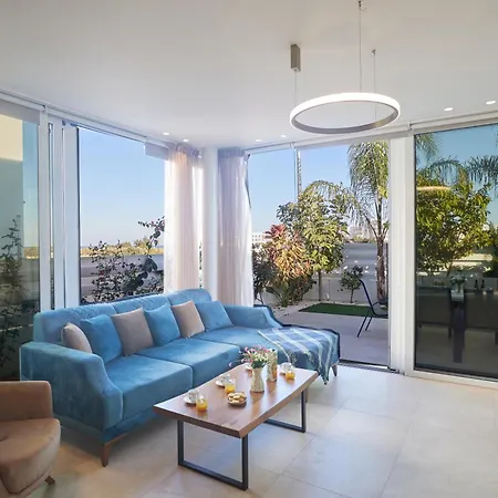 Vie Bleu 3 Bedroom * プロタラス